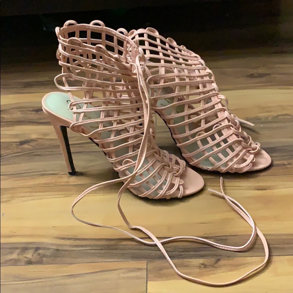 Pale pink leather netted heels